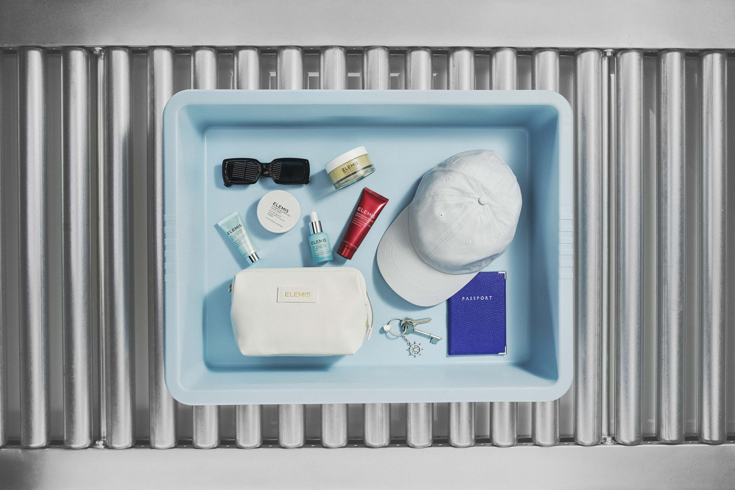 НОВИНКА Набір із бестселерами для неї ELEMIS Travel Skin Heroes for Her